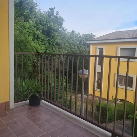 Apartment Terre Arnolfe